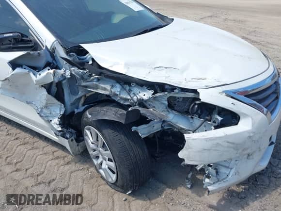 2015 Nissan Altima 2.5 with VIN 1N4AL3APXFC587068, listed as a IAAI auction lot 39031759 with 95,450 mi miles and . Bid and sale history available at DreamBid. Image 6.