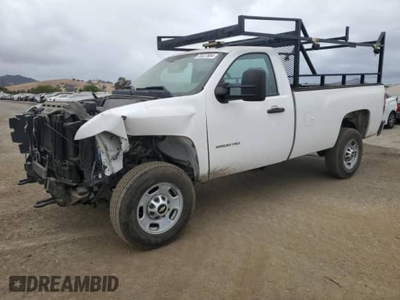 2011 Chevrolet Silverado 2500HD Work Truck с VIN 1GC0CVCG1BF100492, выставлен на аукционе Copart как лот 70327904 с пробегом 58 024 миль миль и Списание • Salvage title. История ставок и продаж доступна на DreamBid. Изображение 1.