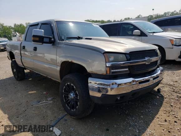 2003 Chevrolet Silverado 2500HD LS с VIN 1GCHK23153F183488, выставлен на аукционе Copart как лот 58000955 с пробегом 337 101 миль миль и Чистый • Clean title. История ставок и продаж доступна на DreamBid. Изображение 4.