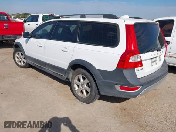 2008 Volvo XC70 z VIN YV4BZ982081015495, wystawiony jako IAAI lot #43337877 z przebiegiem 111 941 mil mil oraz . Historia ofert i sprzedaży dostępna na DreamBid. Obrazek 3.