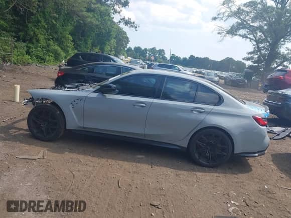 2025 BMW M3 Competition xDrive z VIN WBS33HJ02SFT70800, wystawiony jako IAAI lot #42792758 z przebiegiem 3 244 mil mil oraz . Historia ofert i sprzedaży dostępna na DreamBid. Obrazek 13.