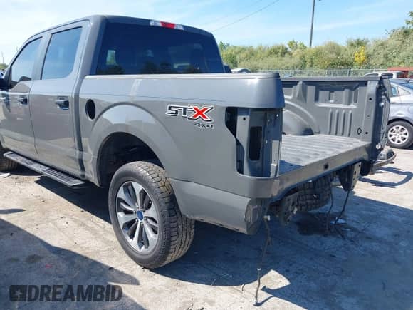 2020 Ford F-150 XLT z VIN 1FTEW1EP7LFA93407, wystawiony jako IAAI lot #43223045 z przebiegiem 74 248 mil mil oraz . Historia ofert i sprzedaży dostępna na DreamBid. Obrazek 6.