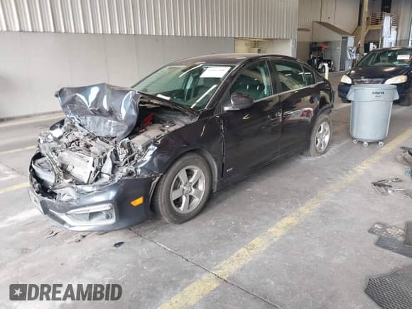 2015 Chevrolet Cruze LT с VIN 1G1PC5SB6F7224478, выставлен на аукционе IAAI как лот 43061300 с пробегом 150 153 миль миль и . История ставок и продаж доступна на DreamBid. Изображение 2.