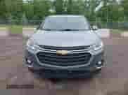 2021 Chevrolet Traverse LT Cloth z VIN 1GNEVGKW9MJ159396, wystawiony jako IAAI lot #42343007 z przebiegiem 40 163 mil mil oraz . Historia ofert i sprzedaży dostępna na DreamBid. Obrazek 12.