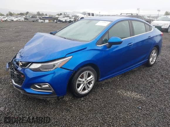 2017 Chevrolet Cruze LT z VIN 1G1BE5SM2H7113399, wystawiony jako IAAI lot #43344869 z przebiegiem 215 612 mil mil oraz . Historia ofert i sprzedaży dostępna na DreamBid. Obrazek 19.