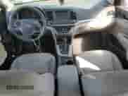 2018 Hyundai Elantra SEL с VIN 5NPD84LF8JH238698, выставлен на аукционе Copart как лот 71465345 с пробегом 126 627 миль миль и Списание • Salvage title. История ставок и продаж доступна на DreamBid. Изображение 8.