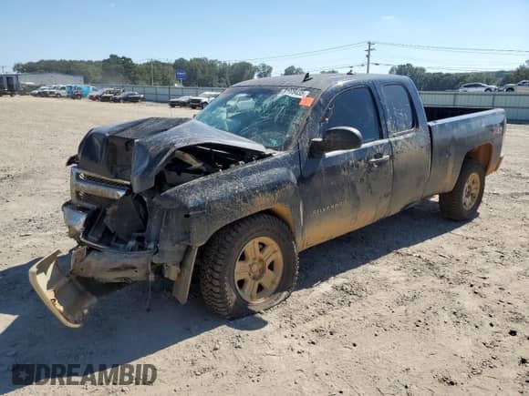 2013 Chevrolet Silverado 1500 LT z VIN 1GCRKSE77DZ208042, wystawiony jako Copart lot #81899435 z przebiegiem Nie podano mil oraz Szkoda całkowita • Salvage title. Historia ofert i sprzedaży dostępna na DreamBid. Obrazek 1.