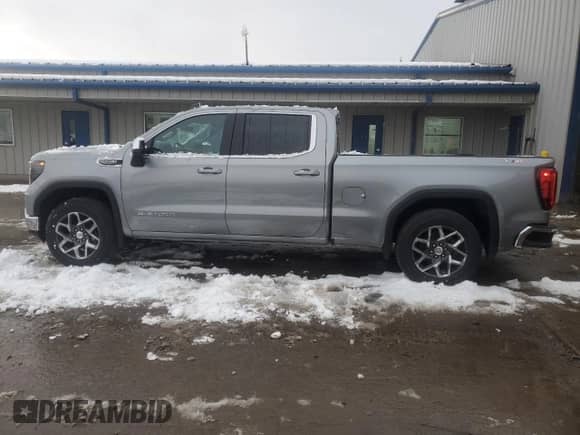 2024 GMC Sierra 1500 SLE с VIN 1GTUUBED0RZ255222, выставлен на аукционе Copart как лот 83826064 с пробегом 2 805 миль миль и Списание • Salvage title. История ставок и продаж доступна на DreamBid. Изображение 12.