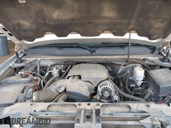 2011 Chevrolet Silverado 1500 LT z VIN 3GCPCSE09BG376866, wystawiony jako IAAI lot #42879597 z przebiegiem 151 988 mil mil oraz . Historia ofert i sprzedaży dostępna na DreamBid. Obrazek 10.