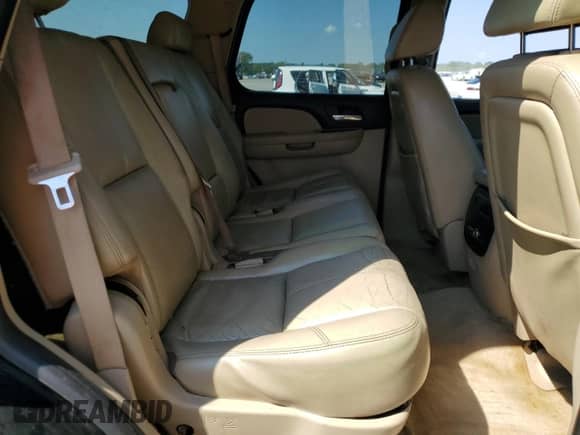 2007 Chevrolet Tahoe LTZ с VIN 1GNFK13027R178480, выставлен на аукционе Copart как лот 80691385 с пробегом Не указан миль и Чистый • Clean title. История ставок и продаж доступна на DreamBid. Изображение 11.