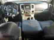 2016 Ram 1500 Laramie z VIN 1C6RR7VM3GS280830, wystawiony jako Copart lot #80669555 z przebiegiem 202 998 mil mil oraz Czysty tytuł • Clean title. Historia ofert i sprzedaży dostępna na DreamBid. Obrazek 8.