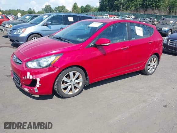 2013 Hyundai Accent SE с VIN KMHCU5AE9DU090509, выставлен на аукционе IAAI как лот 42915082 с пробегом 125 584 миль миль и . История ставок и продаж доступна на DreamBid. Изображение 2.