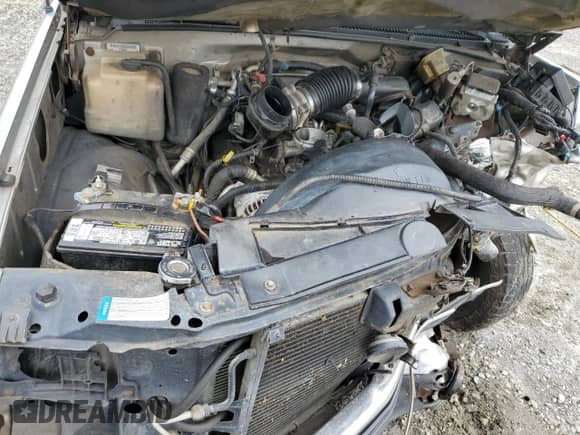1999 Chevrolet Tahoe Z71 с VIN 1GNEK13R8XJ457201, выставлен на аукционе Copart как лот 63990424 с пробегом Не указан миль и На запчасти • Non repairable. История ставок и продаж доступна на DreamBid. Изображение 12.