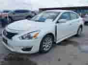 2015 Nissan Altima S z VIN 1N4AL3AP0FN879302, wystawiony jako IAAI lot #42134972 z przebiegiem 100 873 mil mil oraz . Historia ofert i sprzedaży dostępna na DreamBid. Obrazek 2.