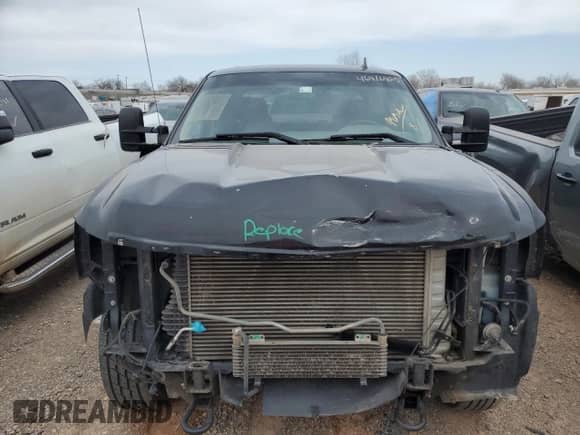 2014 Chevrolet Silverado 2500HD Work Truck z VIN 1GC1KVC88EF185545, wystawiony jako Copart lot #46816825 z przebiegiem 254 393 mil mil oraz Szkoda całkowita • Salvage title. Historia ofert i sprzedaży dostępna na DreamBid. Obrazek 5.