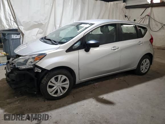 2018 Nissan Note SV z VIN 3N1CE2CP9JL355629, wystawiony jako Copart lot #71198995 z przebiegiem 84 146 mil mil oraz Szkoda całkowita • Salvage title. Historia ofert i sprzedaży dostępna na DreamBid. Obrazek 1.