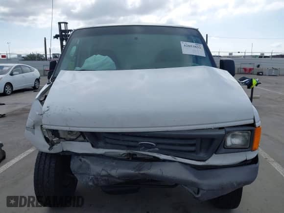 2007 Ford Econoline Cargo Commercial with VIN 1FTNE24L27DA28456, listed as a IAAI auction lot 42053832 with 300,449 mi miles and . Bid and sale history available at DreamBid. Image 12.