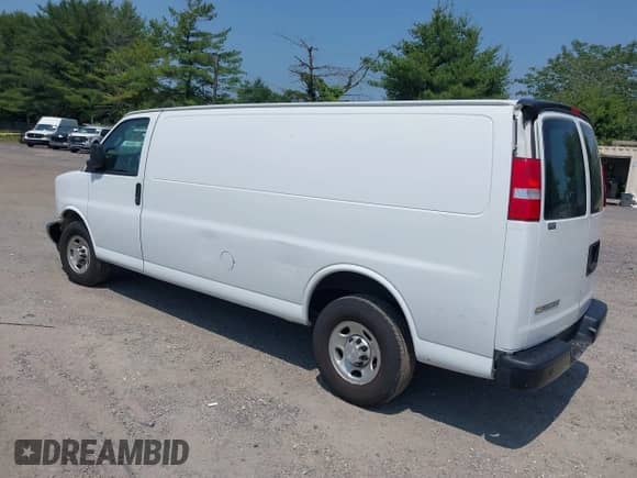 2019 Chevrolet Express Cargo с VIN 1GCWGBFP1K1355374, выставлен на аукционе IAAI как лот 42350765 с пробегом 316 510 миль миль и . История ставок и продаж доступна на DreamBid. Изображение 3.