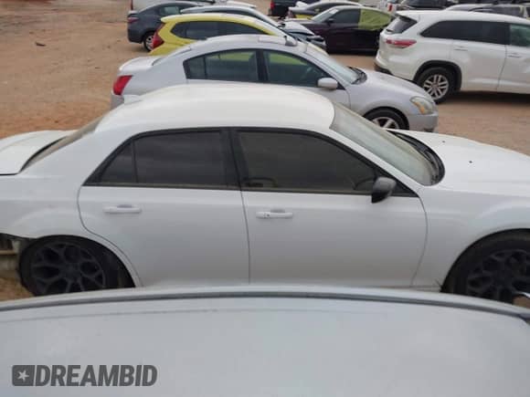 2019 Chrysler 300 Touring с VIN 2C3CCAAG3KH746211, выставлен на аукционе IAAI как лот 41920396 с пробегом 107 113 миль миль и . История ставок и продаж доступна на DreamBid. Изображение 12.