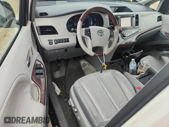 2014 Toyota Sienna Limited with VIN 5TDDK3DC5ES093085, listed as a Copart auction lot 68277805 with 124,663 mi miles and Clean title. Bid and sale history available at DreamBid. Image 8.