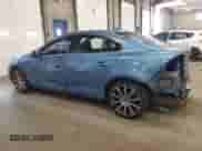 2014 Volvo S60 T5 with VIN YV1612FH1E2272823, listed as a Copart auction lot 83863665 with 88,004 mi miles and Salvage title. Bid and sale history available at DreamBid. Image 2.