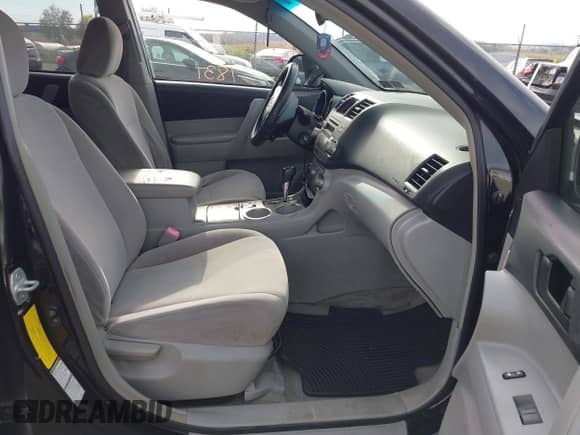 2008 Toyota Highlander z VIN JTEES41A182024219, wystawiony jako IAAI lot #43361831 z przebiegiem 246 853 mil mil oraz . Historia ofert i sprzedaży dostępna na DreamBid. Obrazek 5.