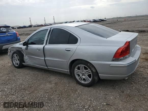 2005 Volvo S60 с VIN YV1RS592052484177, выставлен на аукционе Copart как лот 47921685 с пробегом 132 527 миль миль и Списание • Salvage title. История ставок и продаж доступна на DreamBid. Изображение 2.