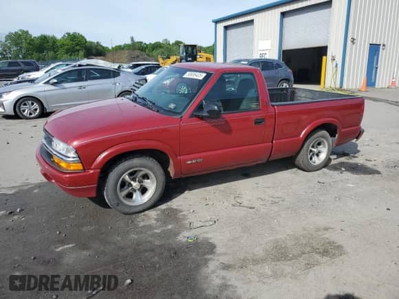 1998 Chevrolet S-10 LS with VIN 1GCCS1444WK157666, listed as a Copart auction lot 58686405 with 84,207 mi miles and Clean title. Bid and sale history available at DreamBid. Image 1.