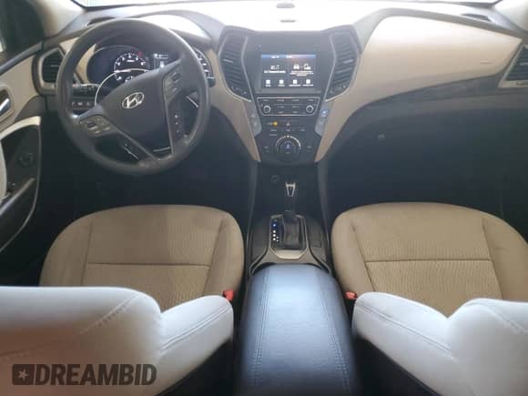 2017 Hyundai Santa Fe 2.4L с VIN 5XYZUDLB3HG435973, выставлен на аукционе Copart как лот 70639385 с пробегом 171 778 миль миль и Списание • Salvage title. История ставок и продаж доступна на DreamBid. Изображение 8.