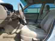 2000 Toyota Camry CE z VIN 4T1BG22K8YU990247, wystawiony jako Copart lot #80395255 z przebiegiem 274 836 mil mil oraz Szkoda całkowita • Salvage title. Historia ofert i sprzedaży dostępna na DreamBid. Obrazek 7.