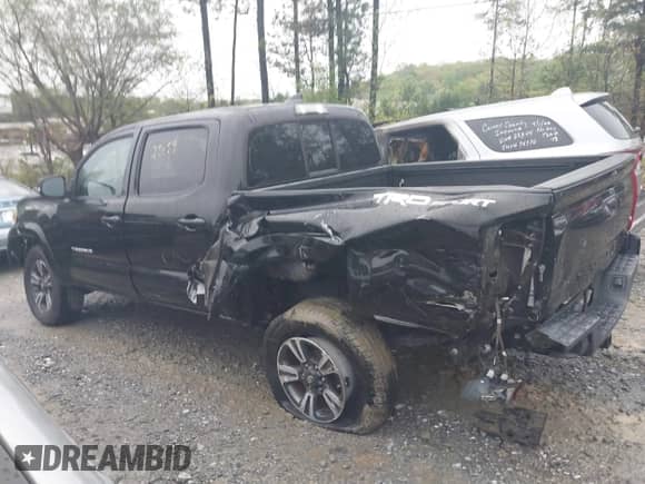 2016 Toyota Tacoma SR5 с VIN 3TMAZ5CN8GM008210, выставлен на аукционе IAAI как лот 41974557 с пробегом 98 500 миль миль и . История ставок и продаж доступна на DreamBid. Изображение 14.