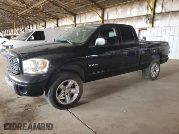 2008 Dodge 1500 SLT with VIN 1D7HU18288S596631, listed as a Copart auction lot 70013515 with 131,448 mi miles and Clean title. Bid and sale history available at DreamBid. Image 1.