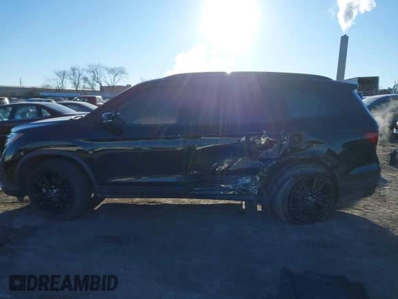 2020 Honda Pilot Black Edition z VIN 5FNYF6H78LB003370, wystawiony jako IAAI lot #41460608 z przebiegiem 87 244 mil mil oraz . Historia ofert i sprzedaży dostępna na DreamBid. Obrazek 13.