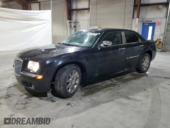 2010 Chrysler 300 C с VIN 2C3CK6CT9AH113804, выставлен на аукционе Copart как лот 69783475 с пробегом 109 874 миль миль и Чистый • Clean title. История ставок и продаж доступна на DreamBid. Изображение 1.
