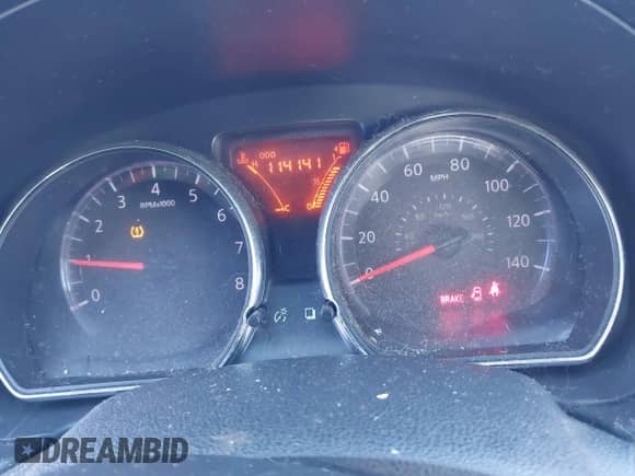 2015 Nissan Note S z VIN 3N1CE2CP2FL389774, wystawiony jako IAAI lot #41380175 z przebiegiem 114 141 mil mil oraz . Historia ofert i sprzedaży dostępna na DreamBid. Obrazek 7.