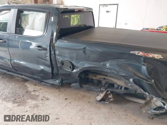 2021 Chevrolet Silverado 1500 Custom with VIN 1GCUYBEF6MZ110183, listed as a IAAI auction lot 42319988 with 81,013 mi miles and . Bid and sale history available at DreamBid. Image 6.