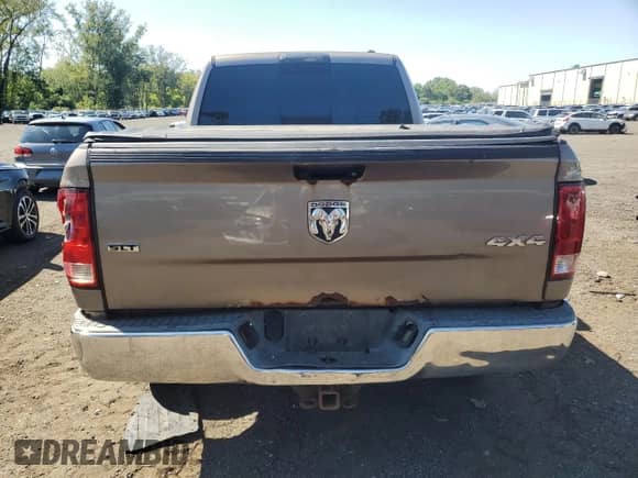 2010 Dodge 2500 SLT z VIN 3D7TT2HT4AG123298, wystawiony jako Copart lot #71860055 z przebiegiem Nie podano mil oraz Szkoda całkowita • Salvage title. Historia ofert i sprzedaży dostępna na DreamBid. Obrazek 6.