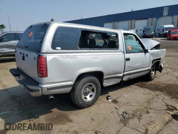 1995 GMC Sierra 1500 с VIN 1GTEC14H9SZ530842, выставлен на аукционе Copart как лот 64565735 с пробегом 235 571 миль миль и Чистый • Clean title. История ставок и продаж доступна на DreamBid. Изображение 3.