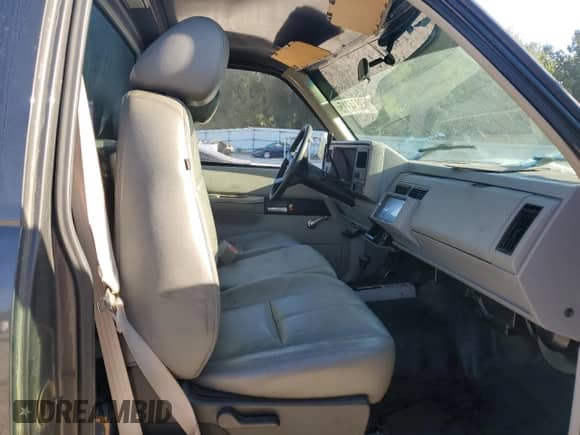 1993 GMC Sierra 1500 с VIN 1GTEK14ZXPZ538659, выставлен на аукционе Copart как лот 83874915 с пробегом 253 270 миль миль и Списание • Salvage title. История ставок и продаж доступна на DreamBid. Изображение 10.