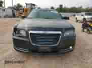 2013 Chrysler 300 S с VIN 2C3CCABG2DH519402, выставлен на аукционе Copart как лот 86094085 с пробегом 149 063 миль миль и Чистый • Clean title. История ставок и продаж доступна на DreamBid. Изображение 5.