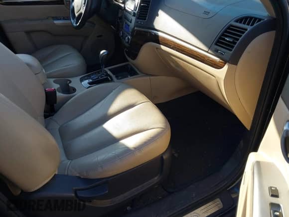 2012 Hyundai Santa Fe Limited с VIN 5XYZKDAG6CG134417, выставлен на аукционе IAAI как лот 40932038 с пробегом 152 966 миль миль и . История ставок и продаж доступна на DreamBid. Изображение 5.