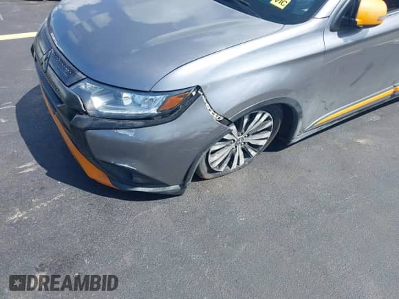 2019 Mitsubishi Outlander ES z VIN JA4AZ3A3XKZ020513, wystawiony jako IAAI lot #43344203 z przebiegiem 121 168 mil mil oraz . Historia ofert i sprzedaży dostępna na DreamBid. Obrazek 6.