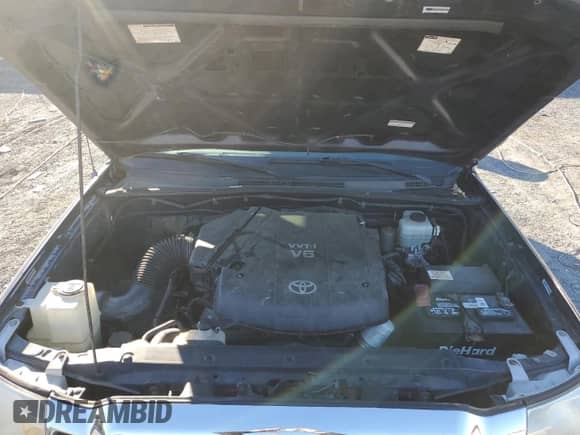 2008 Toyota Tacoma with VIN 5TELU42N18Z569596, listed as a Copart auction lot 82549595 with 183,196 mi miles and Salvage title. Bid and sale history available at DreamBid. Image 11.