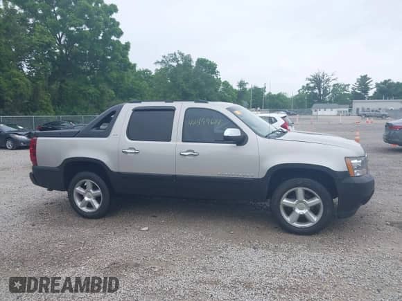 2007 Chevrolet Avalanche 3LT with VIN 3GNFK12367G298357, listed as a IAAI auction lot 42499614 with 178,661 mi miles and . Bid and sale history available at DreamBid. Image 13.