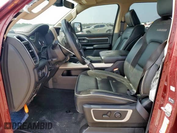 2021 Ram 1500 Laramie z VIN 1C6RREJT4MN801355, wystawiony jako Copart lot #59267635 z przebiegiem 31 909 mil mil oraz Szkoda całkowita • Salvage title. Historia ofert i sprzedaży dostępna na DreamBid. Obrazek 7.