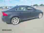 2012 Volvo S60 T6 с VIN YV1902FH8C2103783, выставлен на аукционе IAAI как лот 43109988 с пробегом 177 042 миль миль и . История ставок и продаж доступна на DreamBid. Изображение 4.