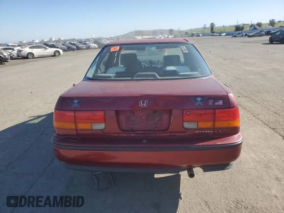 1993 Honda Accord LX z VIN JHMCB7651PC002608, wystawiony jako Copart lot #42375085 z przebiegiem 232 742 mil mil oraz Szkoda całkowita • Salvage title. Historia ofert i sprzedaży dostępna na DreamBid. Obrazek 6.