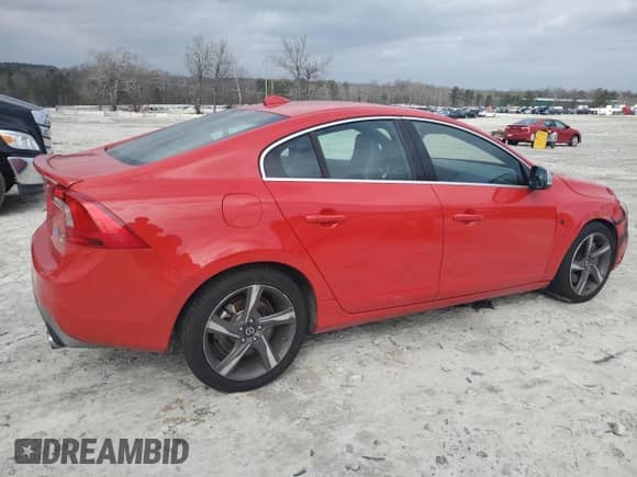 2014 Volvo S60 T6 with VIN YV1902FH9E2295525, listed as a Copart auction lot 42168935 with 152,277 mi miles and Salvage title. Bid and sale history available at DreamBid. Image 3.