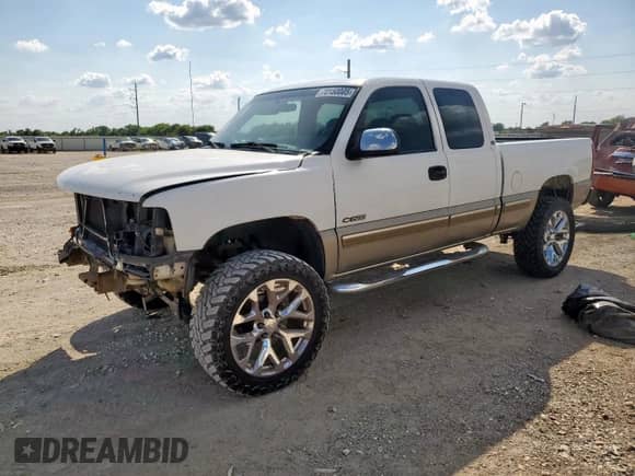 2002 Chevrolet Silverado 1500 LS с VIN 1GCEC19V02Z335811, выставлен на аукционе Copart как лот 70150005 с пробегом 171 514 миль миль и Списание • Salvage title. История ставок и продаж доступна на DreamBid. Изображение 1.