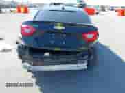 2018 Chevrolet Cruze LS с VIN 1G1BC5SM4J7225391, выставлен на аукционе IAAI как лот 40510505 с пробегом 174 390 миль миль и . История ставок и продаж доступна на DreamBid. Изображение 6.